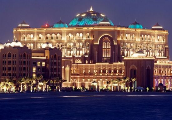 حيل الإقامة في اي فندق